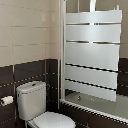 Sherry Ii Parking Gratuito